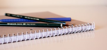 spiral-notebook-381032_1920_kathrin_